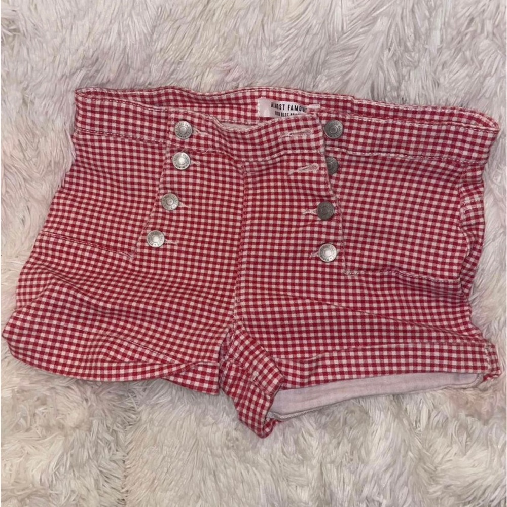 Women’s short… SIZE 5!!!!!